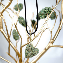 Load image into Gallery viewer, KannaBling - Pendant Necklace Heart Shape in Suede Rope(Ladies)